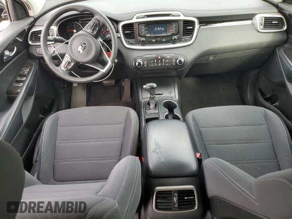 2018 Kia Sorento LX V6 with VIN 5XYPG4A57JG386441, listed as a Copart auction lot 44846925 with 104,561 mi miles and Salvage Title. Bid and sale history available at carsss.com. Image 8.