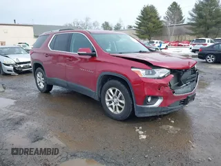 2018 Chevrolet Traverse LT Cloth with VIN 1GNEVGKW3JJ268688, listed as a IAAI auction lot 41656882 with 51,751 mi miles. Bid and sale history available at carsss.com. Image 1.