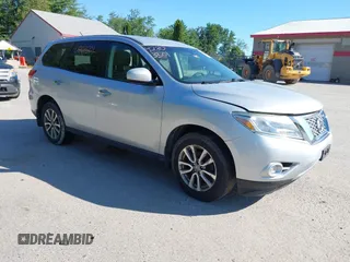 2014 Nissan Pathfinder S with VIN 5N1AR2MM0EC678090, listed as a IAAI auction lot 42803501 with 121,075 mi miles and . Bid and sale history available at DreamBid. Image 1.