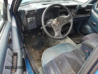 1994 GMC Sonoma z VIN 1GTCS1444R8527872, wystawiony jako Copart lot #55327395 z przebiegiem 229 801 mil mil oraz Szkody całkowita. Historia ofert i sprzedaży dostępna na DreamBid. Obrazek 8.