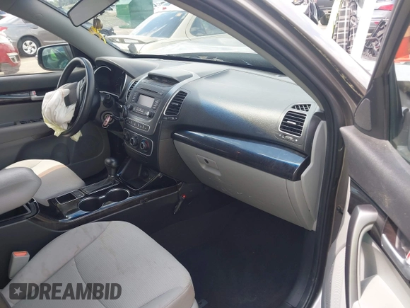 2015 Kia Sorento LX with VIN 5XYKT3A64FG611172, listed as a IAAI auction lot 42007348 with 120,426 mi miles. Bid and sale history available at carsss.com. Image 5.