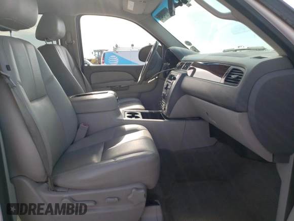 2013 GMC Yukon SLT with VIN 1GKS1CE05DR320453, listed as a Copart auction lot 47684945 with 190,361 mi miles and Salvage Title. Bid and sale history available at carsss.com. Image 7.