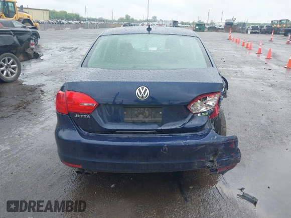 2013 Volkswagen Jetta SE with VIN 3VWDX7AJ0DM427871, listed as a IAAI auction lot 42264288 with 178,983 mi miles and . Bid and sale history available at DreamBid. Image 16.