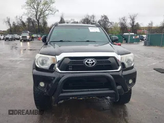 2015 Toyota Tacoma with VIN 3TMLU4ENXFM185371, listed as a IAAI auction lot 41952513 with 87,128 mi miles and . Bid and sale history available at DreamBid. Image 12.