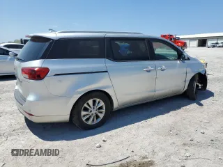 2017 Kia Sedona LX with VIN KNDMB5C1XH6248990, listed as a Copart auction lot 68071384 with 155,486 mi miles and Salvage Title. Bid and sale history available at carsss.com. Image 3.