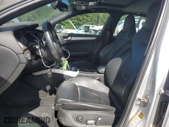 2013 Audi S4 Premium Plus z VIN WAUBGAFL1DA205190, wystawiony jako Copart lot #58205265 z przebiegiem 127 714 mil mil oraz Tytuł czysty. Historia ofert i sprzedaży dostępna na DreamBid. Obrazek 7.