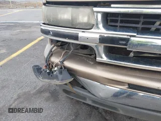 2004 Chevrolet Tahoe LT with VIN 1GNEC13Z24J170834, listed as a IAAI auction lot 41149637 with 362,679 mi miles and . Bid and sale history available at DreamBid. Image 18.