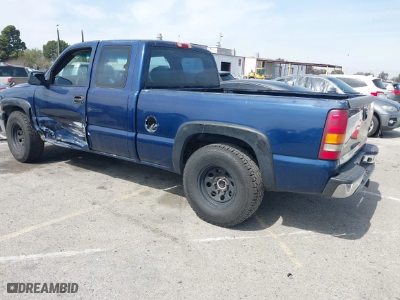 2002 Chevrolet Silverado 1500 Work Truck with VIN 2GCEC19X021368155, listed as a IAAI auction lot 41758746 with 174,877 mi miles. Bid and sale history available at carsss.com. Image 3.