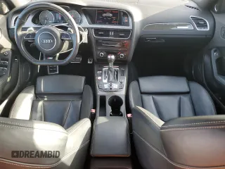2015 Audi S4 Prestige z VIN WAUKGAFL6FA055399, wystawiony jako Copart lot #59235795 z przebiegiem 71 538 mil mil oraz Tytuł czysty. Historia ofert i sprzedaży dostępna na DreamBid. Obrazek 8.