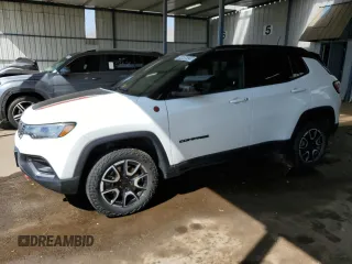 2024 Jeep Compass Trailhawk with VIN 3C4NJDDN1RT144852, listed as a Copart auction lot 59986935 with 33,629 mi miles and Clean title. Bid and sale history available at DreamBid. Image 1.