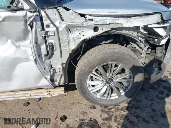 2020 Infiniti QX80 LUXE with VIN JN8AZ2NF2L9704045, listed as a IAAI auction lot 41781218 with 93,235 mi miles. Bid and sale history available at carsss.com. Image 6.
