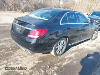 2016 Mercedes-Benz C 300 z VIN 55SWF4JBXGU118910, wystawiony jako IAAI lot #41596246 z przebiegiem 96 835 mil mil oraz . Historia ofert i sprzedaży dostępna na DreamBid. Obrazek 4.