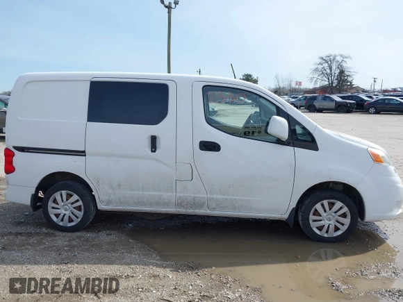 2017 Nissan NV200 SV z VIN 3N6CM0KN9HK701941, wystawiony jako IAAI lot #41862330 z przebiegiem 190 152 mil mil oraz . Historia ofert i sprzedaży dostępna na DreamBid. Obrazek 13.