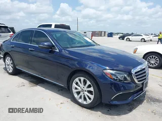2017 Mercedes-Benz E 300 Luxury с VIN WDDZF4JB3HA278772, выставлен на аукционе IAAI как лот 42552658 с пробегом 76 553 миль миль и . История ставок и продаж доступна на DreamBid. Изображение 1.