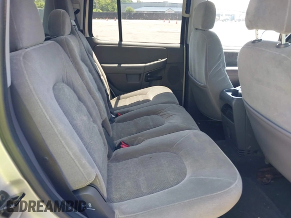 2005 Ford Explorer XLT z VIN 1FMZU73K95UB79894, wystawiony jako IAAI lot #42664316 z przebiegiem 245 233 mil mil oraz . Historia ofert i sprzedaży dostępna na DreamBid. Obrazek 8.