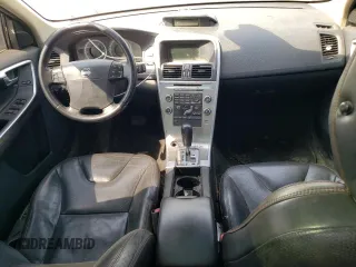 2010 Volvo XC60 3.0T z VIN YV4992DZ9A2086168, wystawiony jako Copart lot #71350334 z przebiegiem 177 937 mil mil oraz Szkoda całkowita • Salvage title. Historia ofert i sprzedaży dostępna na DreamBid. Obrazek 8.