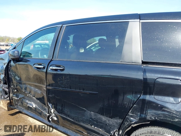 2021 Toyota Sienna XSE with VIN 5TDXRKEC3MS029904, listed as a IAAI auction lot 42084875 with 46,136 mi miles and . Bid and sale history available at DreamBid. Image 15.