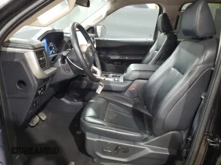 2024 Ford Expedition Max XLT with VIN 1FMJK1J81REA23307, listed as a Copart auction lot 48854355 with 38,363 mi miles and Clean Title. Bid and sale history available at DreamBid. Image 7.