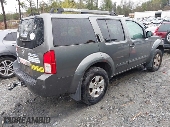2006 Nissan Pathfinder SE z VIN 5N1AR18U26C676041, wystawiony jako IAAI lot #41872718 z przebiegiem 254 585 mil mil oraz . Historia ofert i sprzedaży dostępna na DreamBid. Obrazek 4.