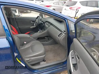 2010 Toyota Prius II z VIN JTDKN3DUXA0051810, wystawiony jako IAAI lot #42472793 z przebiegiem 223 052 mil mil oraz . Historia ofert i sprzedaży dostępna na DreamBid. Obrazek 5.