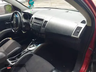 2010 Mitsubishi Outlander SE z VIN JA4AS3AW0AZ002356, wystawiony jako IAAI lot #42342080 z przebiegiem 113 867 mil mil oraz . Historia ofert i sprzedaży dostępna na DreamBid. Obrazek 5.