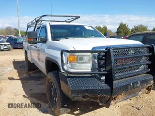2015 GMC Sierra 2500HD with VIN 1GT22XEG0FZ112562, listed as a IAAI auction lot 41847821 with 161,225 mi miles and . Bid and sale history available at DreamBid. Image 1.