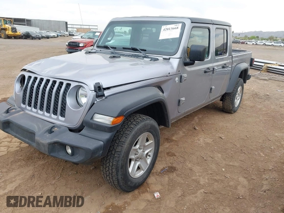 2020 Jeep Gladiator Sport S with VIN 1C6HJTAG1LL141165, listed as a IAAI auction lot 42013668 with 176,107 mi miles. Bid and sale history available at carsss.com. Image 17.
