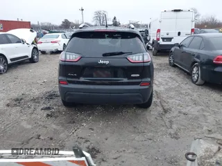2019 Jeep Cherokee Latitude with VIN 1C4PJMCB8KD367868, listed as a IAAI auction lot 41465306 with 84,250 mi miles. Bid and sale history available at carsss.com. Image 16.
