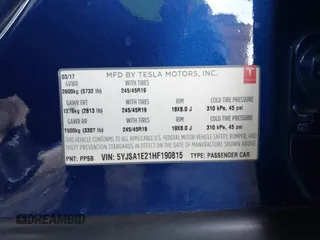 2017 Tesla Model S 100D z VIN 5YJSA1E21HF190815, wystawiony jako IAAI lot #42422004 z przebiegiem 99 938 mil mil oraz . Historia ofert i sprzedaży dostępna na DreamBid. Obrazek 9.