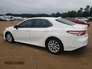 2020 Toyota Camry LE with VIN 4T1C11AK3LU890969, listed as a Copart auction lot 54374675 with 147,136 mi miles and Clean Title. Bid and sale history available at carsss.com. Image 2.
