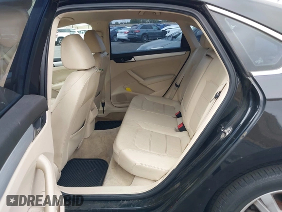2012 Volkswagen Passat SE с VIN 1VWBP7A37CC095307, выставлен на аукционе IAAI как лот 42123857 с пробегом 140 041 миль миль и . История ставок и продаж доступна на DreamBid. Изображение 8.