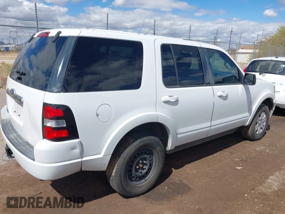 2010 Ford Explorer XLT with VIN 1FMEU6DE3AUA81990, listed as a IAAI auction lot 41788847 with 120,382 mi miles. Bid and sale history available at carsss.com. Image 4.