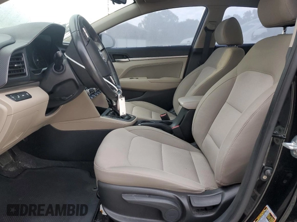 2020 Hyundai Elantra Value Edition z VIN KMHD84LF2LU942013, wystawiony jako Copart lot #56190805 z przebiegiem 83 997 mil mil oraz Szkoda całkowita • Salvage title. Historia ofert i sprzedaży dostępna na DreamBid. Obrazek 7.