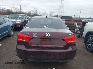2013 Volkswagen Passat SE w/Sunroof & Nav with VIN 1VWBP7A37DC075527, listed as a IAAI auction lot 41055338 with 151,177 mi miles. Bid and sale history available at carsss.com. Image 17.