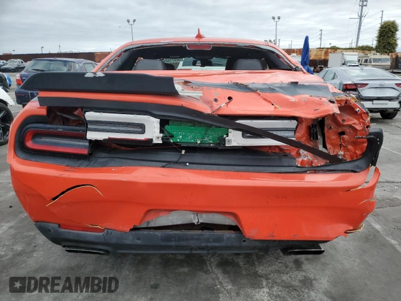 2016 Dodge Challenger R/T Scat Pack z VIN 2C3CDZFJXGH351790, wystawiony jako Copart lot #50971925 z przebiegiem 69 129 mil mil oraz Szkody całkowita. Historia ofert i sprzedaży dostępna na DreamBid. Obrazek 6.