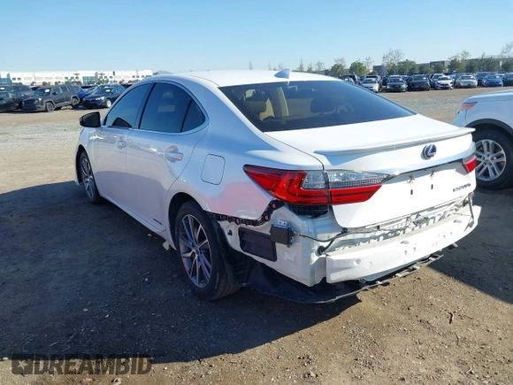 2018 Lexus ES with VIN JTHBW1GG1J2168184, listed as a IAAI auction lot 41755174 with 129,851 mi miles. Bid and sale history available at carsss.com. Image 3.