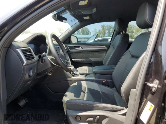 2023 Volkswagen Atlas SE z VIN 1V2LC2CA7PC225270, wystawiony jako Copart lot #67971784 z przebiegiem 21 963 mil mil oraz Szkoda całkowita • Salvage title. Historia ofert i sprzedaży dostępna na DreamBid. Obrazek 7.