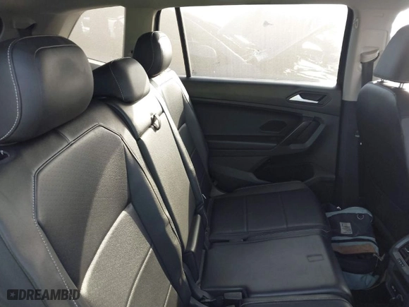 2021 Volkswagen Tiguan SE with VIN 3VV3B7AX0MM129887, listed as a IAAI auction lot 40565638 with 84,790 mi miles. Bid and sale history available at carsss.com. Image 8.