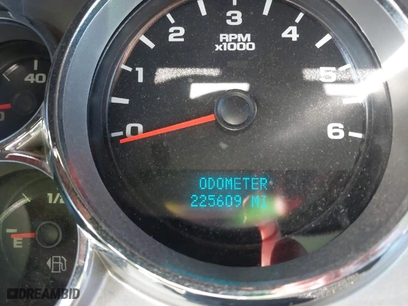 2011 GMC Sierra 1500 SLE with VIN 3GTP1VE02BG290967, listed as a IAAI auction lot 41255905 with 225,609 mi miles. Bid and sale history available at carsss.com. Image 15.