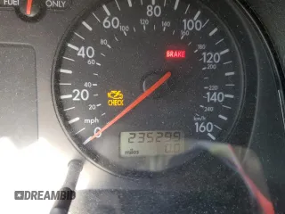 2000 Volkswagen Golf z VIN WVWGC21JXYW665232, wystawiony jako Copart lot #45867135 z przebiegiem 235 299 mil mil oraz Szkoda całkowita • Salvage title. Historia ofert i sprzedaży dostępna na DreamBid. Obrazek 9.