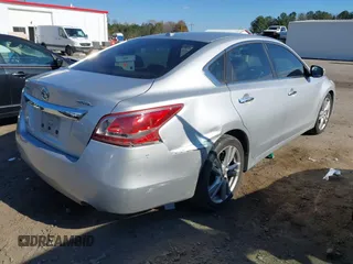 2013 Nissan Altima SL with VIN 1N4BL3AP5DC117077, listed as a IAAI auction lot 40982046 with 141,962 mi miles and . Bid and sale history available at DreamBid. Image 4.