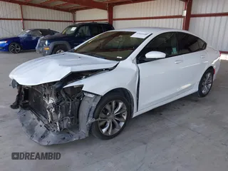 2016 Chrysler 200 S z VIN 1C3CCCBB1GN151418, wystawiony jako IAAI lot #42044688 z przebiegiem 173 949 mil mil oraz . Historia ofert i sprzedaży dostępna na DreamBid. Obrazek 18.