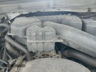 2014 Ford F-250 XL z VIN 1FT7W2B69EEB74475, wystawiony jako IAAI lot #42437572 z przebiegiem 199 118 mil mil oraz . Historia ofert i sprzedaży dostępna na DreamBid. Obrazek 19.