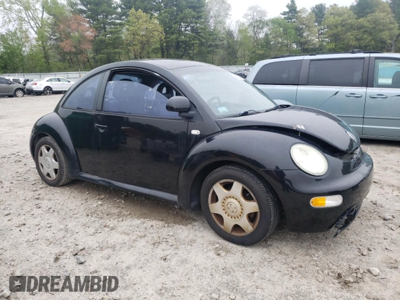 2000 Volkswagen Beetle GLS with VIN 3VWCC21CXYM449877, listed as a Copart auction lot 56603875 with 63,384 mi miles and Clean Title. Bid and sale history available at DreamBid. Image 4.