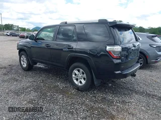 2021 Toyota 4Runner SR5 with VIN JTEMU5JR6M5882070, listed as a IAAI auction lot 42546284 with 79,206 mi miles and . Bid and sale history available at DreamBid. Image 3.