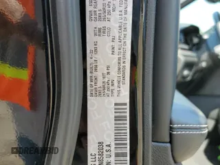 2022 Jeep Grand Cherokee Overland z VIN 1C4RJJDG3N8582038, wystawiony jako Copart lot #51272605 z przebiegiem 58 155 mil mil oraz Szkoda całkowita • Salvage title. Historia ofert i sprzedaży dostępna na DreamBid. Obrazek 14.