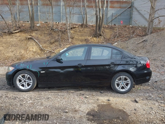 2008 BMW 3 Series 328xi with VIN WBAVC93508K043288, listed as a IAAI auction lot 42060130 with 183,882 mi miles. Bid and sale history available at carsss.com. Image 15.