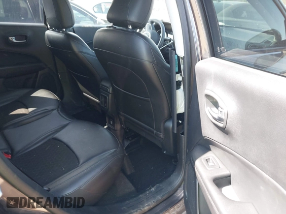 2021 Jeep Compass Latitude z VIN 3C4NJDBB4MT555101, wystawiony jako IAAI lot #42086222 z przebiegiem 45 785 mil mil oraz . Historia ofert i sprzedaży dostępna na DreamBid. Obrazek 8.