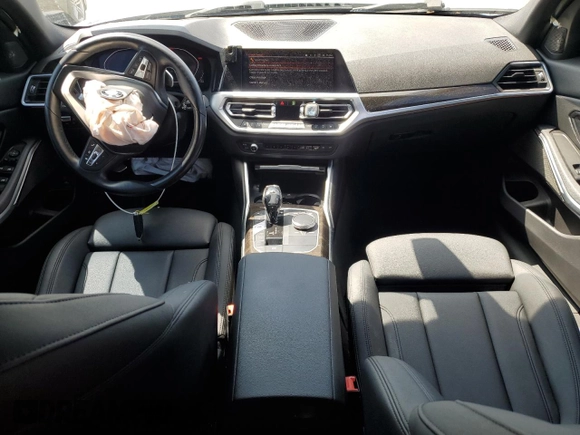 2020 BMW 3 Series 330i xDrive with VIN 3MW5R7J05L8B18216, listed as a Copart auction lot 54901945 with 47,802 mi miles and Salvage Title. Bid and sale history available at DreamBid. Image 8.