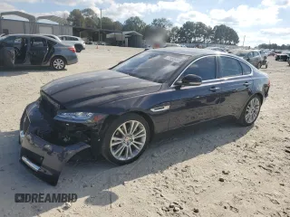 2018 Jaguar XF 25t Prestige with VIN SAJBE4FX1JCY55975, listed as a Copart auction lot 77982034 with 45,457 mi miles and Salvage Title. Bid and sale history available at carsss.com. Image 1.